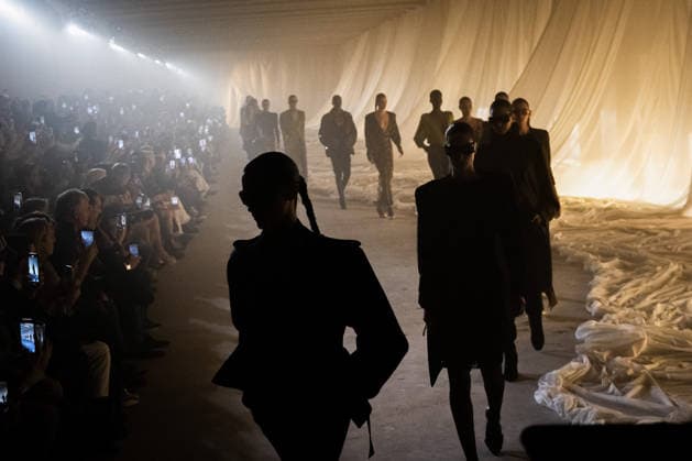 PFW - Balmain Runway A model walks the runway during the Balmain Womenswear Fall Winter 2026-2027 show as part of Paris Fashion Week on March 04, 2026 in Paris, France. Photo by Alexis Jumeau ABACAPRESS.COM Paris France  Copyright: xJumeauxAlexis ABACAx