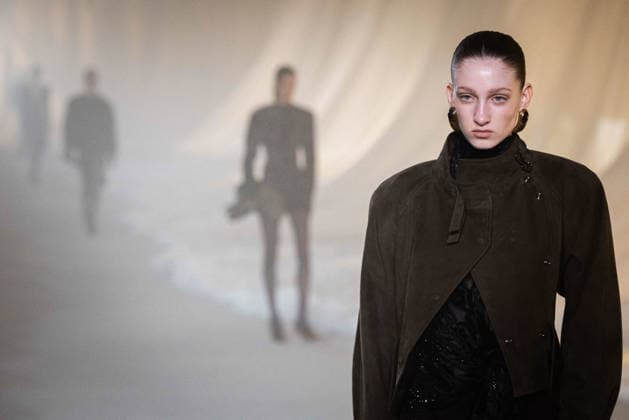 PFW - Balmain Runway A model walks the runway during the Balmain Womenswear Fall Winter 2026-2027 show as part of Paris Fashion Week on March 04, 2026 in Paris, France. Photo by Alexis Jumeau ABACAPRESS.COM Paris France  Copyright: xJumeauxAlexis ABACAx