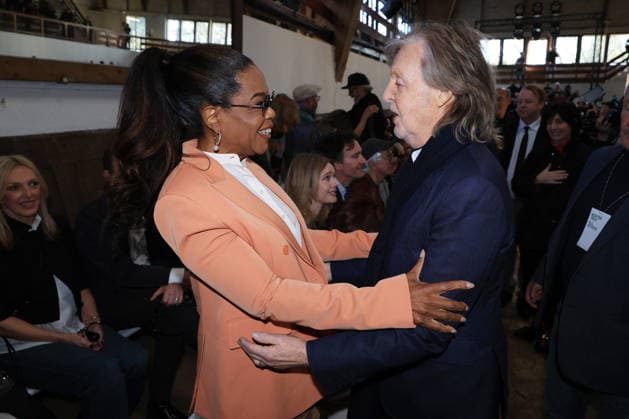 PFW - Stella McCartney Front Row Oprah Winfrey and Paul McCartney on the front row of the Stella McCartney fashion show during Paris Fashion Week on March 4, 2026 in Paris, France. Photo by Jerome Domine ABACAPRESS.COM Paris France  Copyright: xDominexJerome ABACAx