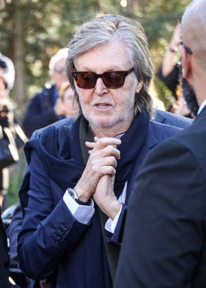 Paul McCartney arrivals at the Stella McCartney Womens Ready to Wear Fall Winter 2026 2027 show during Paris Fashion Week PFW at the Grand Manège Jean Caucanas, in Paris, France, on March 4, 2026 Denis Guignebourg Bestimage Arrivals at the Stella McCartney Womens Ready to Wear Fall Winter 2026 2027 show during Paris Fashion Week PFW at the Grand Manège Jean Caucanas, in Paris, France, on March 4, 2026 Paris France  Copyright: xDenisxGuignebourgx xBestimagexDenisxGuignebourgx xBestimagex