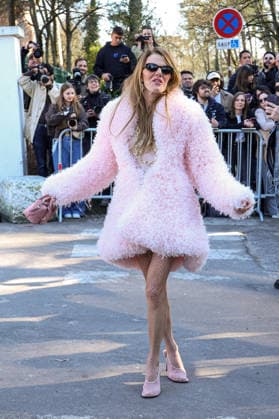 Anna Dello Russo at the Arrivals at the Stella McCartney Womens Ready to Wear Fall Winter 2026 2027 show during Paris Fashion Week PFW at the Grand Manège Jean Caucanas, in Paris, France, on March 4, 2026 Denis Guignebourg Bestimage Arrivals at the Stella McCartney Womens Ready to Wear Fall Winter 2026 2027 show during Paris Fashion Week PFW at the Grand Manège Jean Caucanas, in Paris, France, on March 4, 2026 Paris France  Copyright: xDenisxGuignebourgx xBestimagexDenisxGuignebourgx xBestimagex