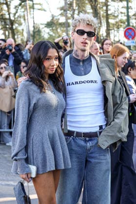 Casie Baker and Machine Gun Kelly MGK arrivals at the Stella McCartney Womens Ready to Wear Fall Winter 2026 2027 show during Paris Fashion Week PFW at the Grand Manège Jean Caucanas, in Paris, France, on March 4, 2026 Denis Guignebourg Bestimage Arrivals at the Stella McCartney Womens Ready to Wear Fall Winter 2026 2027 show during Paris Fashion Week PFW at the Grand Manège Jean Caucanas, in Paris, France, on March 4, 2026 Paris France  Copyright: xDenisxGuignebourgx xBestimagexDenisxGuignebourgx xBestimagex