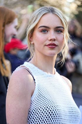 Emma Brooks McAllister arrivals at the Stella McCartney Womens Ready to Wear Fall Winter 2026 2027 show during Paris Fashion Week PFW at the Grand Manège Jean Caucanas, in Paris, France, on March 4, 2026 Denis Guignebourg Bestimage Arrivals at the Stella McCartney Womens Ready to Wear Fall Winter 2026 2027 show during Paris Fashion Week PFW at the Grand Manège Jean Caucanas, in Paris, France, on March 4, 2026 Paris France  Copyright: xDenisxGuignebourgx xBestimagexDenisxGuignebourgx xBestimagex