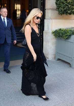 Kate Moss Kate Moss is seen on March 04, 2026 in Paris, France.  Copyright: xDidierxFereyx