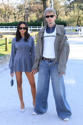 Jerome Domine - PFW - Stella McCartney Photocall - Bela Casie Baker and Machine Gun Kelly (mgk) pictured at photocall of the Stella McCartney fashion show during Paris Fashion Week on March 4, 2026 in Paris, France. Photo by Jerome Domine ABACAPRESS.COM Paris France  Copyright: xDominexJerome ABACAx