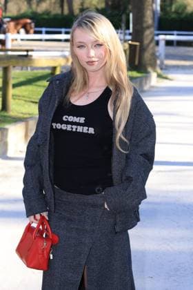 Jerome Domine - PFW - Stella McCartney Photocall - Bela Lola Clark pictured at photocall of the Stella McCartney fashion show during Paris Fashion Week on March 4, 2026 in Paris, France. Photo by Jerome Domine ABACAPRESS.COM Paris France  Copyright: xDominexJerome ABACAx