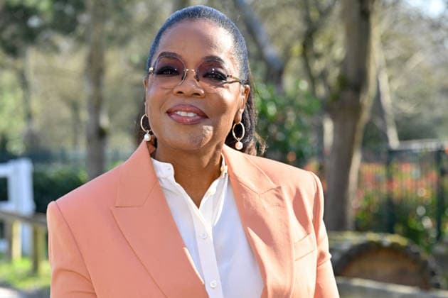 PFW Stella McCartney Photocall Oprah Winfrey attending a photocall at the Stella McCartney show during Fashion Week in Paris, France on March 4, 2026. Photo by Julien Reynaud APS-Medias ABACAPRESS.COM Paris France  Copyright: xReynaudxJulien APS-Medias ABACAx