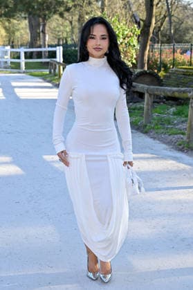 PFW Stella McCartney Photocall Becky G attending a photocall at the Stella McCartney show during Fashion Week in Paris, France on March 4, 2026. Photo by Julien Reynaud APS-Medias ABACAPRESS.COM Paris France  Copyright: xReynaudxJulien APS-Medias ABACAx