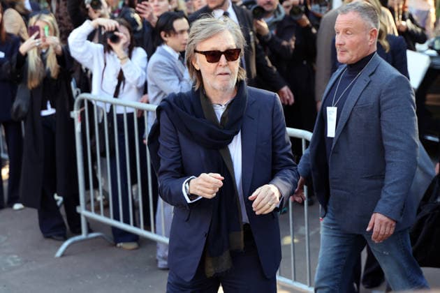 Paul McCartney seen outside Stella McCartney s Fashion Show during Paris Fashion Week - Womenswear Fall Winter 2026 2027 Paul McCartney seen outside Stella McCartney s Fashion Show during Paris Fashion Week - Womenswear Fall Winter 2026 2027 in Paris on March 4, 2026.  Copyright: xBertrandxVanierx