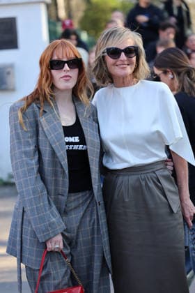 Helen Hunt and her daughter Makena Lei Carnahan seen outside Stella McCartney s Fashion Show during Paris Fashion Week - Womenswear Fall Winter 2026 2027 Helen Hunt and her daughter Makena Lei Carnahan seen outside Stella McCartney s Fashion Show during Paris Fashion Week - Womenswear Fall Winter 2026 2027 in Paris on March 4, 2026  Copyright: xBertrandxVanierx