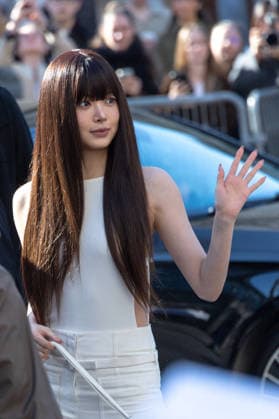 PFW Courreges Outside Arrivals NB Eunchae arrived at the Courreges Womenswear Fall Winter 2026-2027 show as part of Paris Fashion Week on March 04, 2026 in Paris, France. Photo by Nasser Berzane ABACAPRESS.COM Paris France  Copyright: xBerzanexNasser ABACAx