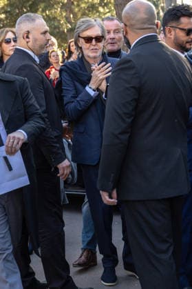 PFW Stella McCartney Outside Arrivals NB Paul McCartney arrived at the Stella McCartney Womenswear Fall Winter 2026-2027 show as part of Paris Fashion Week on March 04, 2026 in Paris, France. Photo by Nasser Berzane ABACAPRESS.COM Paris France  Copyright: xBerzanexNasser ABACAx