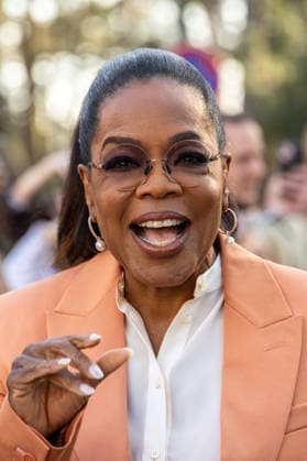 PFW Stella McCartney Outside Arrivals NB Oprah Winfrey arrived at the Stella McCartney Womenswear Fall Winter 2026-2027 show as part of Paris Fashion Week on March 04, 2026 in Paris, France. Photo by Nasser Berzane ABACAPRESS.COM Paris France  Copyright: xBerzanexNasser ABACAx