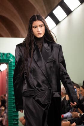 PFW - Acne Studios Runway AJ A model presents a creation for Acne Studios for the Women s Ready to Wear Fall Winter 2026-2027 collection fashion show as part of the Paris Women Fashion Week (PFW), in Paris, on March 4, 2026. Photo by Alexis Jumeau ABACAPRESS.COM Paris France  Copyright: xJumeauxAlexis ABACAx
