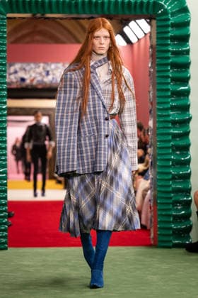 PFW - Acne Studios Runway AJ A model presents a creation for Acne Studios for the Women s Ready to Wear Fall Winter 2026-2027 collection fashion show as part of the Paris Women Fashion Week (PFW), in Paris, on March 4, 2026. Photo by Alexis Jumeau ABACAPRESS.COM Paris France  Copyright: xJumeauxAlexis ABACAx