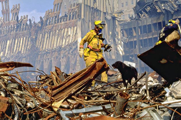 World Trade Center Terrorist Attack 9 11 Sept. 21, 2001 - New York, NY, United States of America - Urban Search and Rescue teams search for survivors amongst the wreckage of the World Trade Center following a massive terror attack which destroyed the twin towers killing 2,606 people September 21, 2001 in New York, NY. Copyright: xAndreaxBooherx