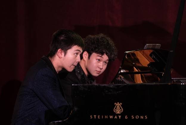 March 4, 2026, Bronx, New York, USA: Young musicians, recipients of foundation Ryan Huang and Sencheng Zhang perform during Lang Lang International Music Foundation bi-annual gala at Metropolitan Club in New York, NY on March 4, 2026. Bronx USA - ZUMAr339 20260304_znp_r339_079 Copyright: xLevxRadinx
