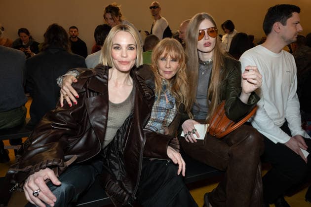 PFW - Acne Studios Front Row Leslie Bibb, Rosanna Arquette and Vivian Wilson attend the Acne Studios WI26 Show as part of Paris Fashion Week on March 04, 2026 in Paris, France. Photo by Laurent Zabulon ABACAPRESS.COM Paris France  Copyright: xZabulonxLaurent ABACAx