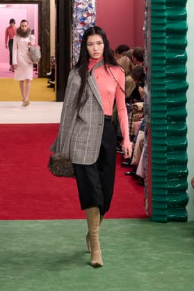 Paris Fashion Week - Women F W 26-27 Acne Studios Fashion Show Catwalk Paris, France Ying Ouyang Paris Fashion Week - Women F W 26-27 Acne Studios Fashion Show Catwalk Paris, France 4th March 2026 SGPItalia id 134576_001 * Not Exclusive  Copyright: xLorenzoxCremonax