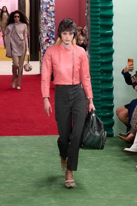 Paris Fashion Week - Women F W 26-27 Acne Studios Fashion Show Catwalk Paris, France Jean Campbell Paris Fashion Week - Women F W 26-27 Acne Studios Fashion Show Catwalk Paris, France 4th March 2026 SGPItalia id 134576_001 * Not Exclusive  Copyright: xLorenzoxCremonax