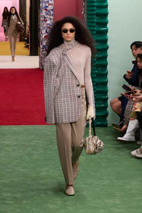 Paris Fashion Week - Women F W 26-27 Acne Studios Fashion Show Catwalk Paris, France Declan Chan Paris Fashion Week - Women F W 26-27 Acne Studios Fashion Show Catwalk Paris, France 4th March 2026 SGPItalia id 134576_001 * Not Exclusive  Copyright: xLorenzoxCremonax