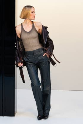 PFW - Acne Studios Photocall Leslie Bibb attends the Acne Studios WI26 Show as part of Paris Fashion Week on March 04, 2026 in Paris, France. Photo by Laurent Zabulon ABACAPRESS.COM Paris France  Copyright: xZabulonxLaurent ABACAx