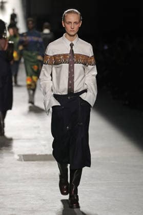 PFW - Dries Van Noten Runway A model walks the runway during the Dries Van Noten Womenswear Fall Winter 2026-2027 show as part of Paris Fashion Week on March 04, 2026 in Paris, France. Photo by Alain Gil Gonzalez ABACAPRESS.COM Paris France  Copyright: xGonzalezxAlain-Gil ABACAx