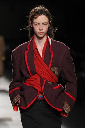 PFW - Dries Van Noten Runway A model walks the runway during the Dries Van Noten Womenswear Fall Winter 2026-2027 show as part of Paris Fashion Week on March 04, 2026 in Paris, France. Photo by Alain Gil Gonzalez ABACAPRESS.COM Paris France  Copyright: xGonzalezxAlain-Gil ABACAx