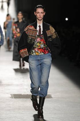 PFW - Dries Van Noten Runway A model walks the runway during the Dries Van Noten Womenswear Fall Winter 2026-2027 show as part of Paris Fashion Week on March 04, 2026 in Paris, France. Photo by Alain Gil Gonzalez ABACAPRESS.COM Paris France  Copyright: xGonzalezxAlain-Gil ABACAx