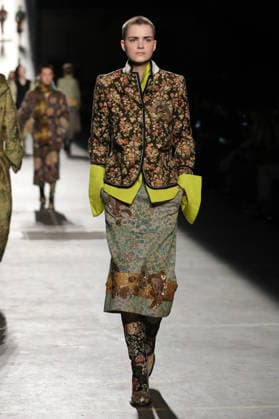 PFW - Dries Van Noten Runway A model walks the runway during the Dries Van Noten Womenswear Fall Winter 2026-2027 show as part of Paris Fashion Week on March 04, 2026 in Paris, France. Photo by Alain Gil Gonzalez ABACAPRESS.COM Paris France  Copyright: xGonzalezxAlain-Gil ABACAx