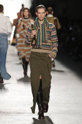 PFW - Dries Van Noten Runway A model walks the runway during the Dries Van Noten Womenswear Fall Winter 2026-2027 show as part of Paris Fashion Week on March 04, 2026 in Paris, France. Photo by Alain Gil Gonzalez ABACAPRESS.COM Paris France  Copyright: xGonzalezxAlain-Gil ABACAx