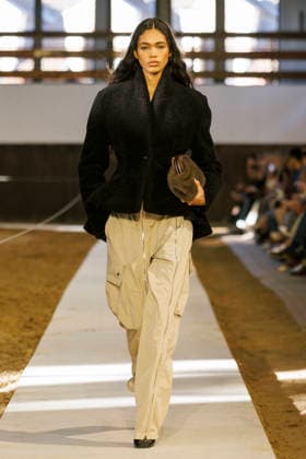 Stella McCartney Womens Ready to Wear Autumn Winter 2026 2027 fashion show during Paris Fashion Week PFW on March 8, 2026 clear 135 Translation results Translation results Stella McCartney Womens Ready to Wear Autumn Winter 2026 2027 Collection fashion show during Paris Fashion Week PFW on March 8, 2026 Paris France  Copyright: xAgencex xBestimagexAgencex xBestimagex