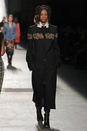 PFW - Dries Van Noten Runway A model walks the runway during the Dries Van Noten Womenswear Fall Winter 2026-2027 show as part of Paris Fashion Week on March 04, 2026 in Paris, France. Photo by Alain Gil Gonzalez ABACAPRESS.COM Paris France  Copyright: xGonzalezxAlain-Gil ABACAx