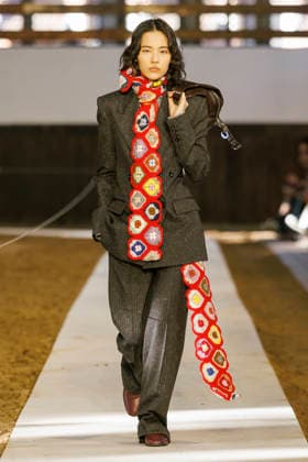 Stella McCartney Womens Ready to Wear Autumn Winter 2026 2027 fashion show during Paris Fashion Week PFW on March 8, 2026 clear 135 Translation results Translation results Stella McCartney Womens Ready to Wear Autumn Winter 2026 2027 Collection fashion show during Paris Fashion Week PFW on March 8, 2026 Paris France  Copyright: xAgencex xBestimagexAgencex xBestimagex