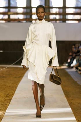 Stella McCartney Womens Ready to Wear Autumn Winter 2026 2027 fashion show during Paris Fashion Week PFW on March 8, 2026 clear 135 Translation results Translation results Stella McCartney Womens Ready to Wear Autumn Winter 2026 2027 Collection fashion show during Paris Fashion Week PFW on March 8, 2026 Paris France  Copyright: xAgencex xBestimagexAgencex xBestimagex