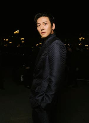 Ji Chang wook au défilé Tom Ford Collection Femme Prêt à Porter Automne Hiver 2026 2027 lors de la Fashion Week de Paris, le 4 mars 2026 Delpech Melloul Sarkissian Bestimage Celebrities at Tom Ford Women Ready to Wear Fall Winter 2026 2027 Collection fashion show, during Paris Fashion Week on march 4th 2026 Paris France  Copyright: xDelpechx-xMelloulx-xSarkissianx xBestimagexDelpechx-xMelloulx-xSarkissianx xBestimagex