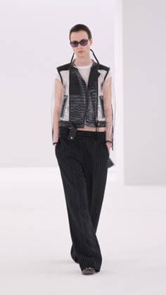 Tom Ford fashion show Womens Ready to Wear Autumn Winter 2026 2027 Collection during Paris Fashion Week PFW on March 4, 2026 Tom Ford fashion show Womens Ready to Wear Autumn Winter 2026 2027 Collection during Paris Fashion Week PFW on March 4, 2026 Paris France  Copyright: xAgencex xBestimagexAgencex xBestimagex