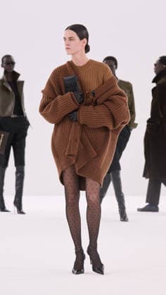 Tom Ford fashion show Womens Ready to Wear Autumn Winter 2026 2027 Collection during Paris Fashion Week PFW on March 4, 2026 Tom Ford fashion show Womens Ready to Wear Autumn Winter 2026 2027 Collection during Paris Fashion Week PFW on March 4, 2026 Paris France  Copyright: xAgencex xBestimagexAgencex xBestimagex