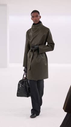 Tom Ford fashion show Womens Ready to Wear Autumn Winter 2026 2027 Collection during Paris Fashion Week PFW on March 4, 2026 Tom Ford fashion show Womens Ready to Wear Autumn Winter 2026 2027 Collection during Paris Fashion Week PFW on March 4, 2026 Paris France  Copyright: xAgencex xBestimagexAgencex xBestimagex