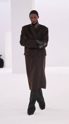 Tom Ford fashion show Womens Ready to Wear Autumn Winter 2026 2027 Collection during Paris Fashion Week PFW on March 4, 2026 Tom Ford fashion show Womens Ready to Wear Autumn Winter 2026 2027 Collection during Paris Fashion Week PFW on March 4, 2026 Paris France  Copyright: xAgencex xBestimagexAgencex xBestimagex