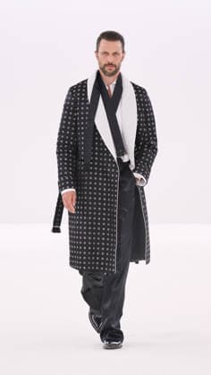 Tom Ford fashion show Womens Ready to Wear Autumn Winter 2026 2027 Collection during Paris Fashion Week PFW on March 4, 2026 Tom Ford fashion show Womens Ready to Wear Autumn Winter 2026 2027 Collection during Paris Fashion Week PFW on March 4, 2026 Paris France  Copyright: xAgencex xBestimagexAgencex xBestimagex