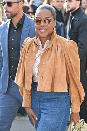 PFW Chloe Outside Arrivals Oprah Winfrey arriving at the Chloeshow during Fashion Week in Paris, France on March 5, 2026. Photo by Julien Reynaud APS-Medias ABACAPRESS.COM Paris France  Copyright: xReynaudxJulien APS-Medias ABACAx