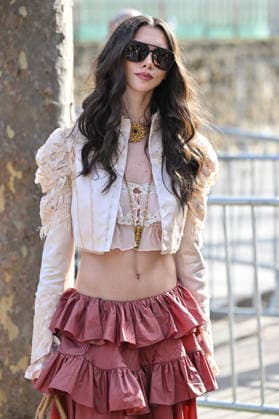 PFW Chloe Outside Arrivals Guest arriving at the Chloeshow during Fashion Week in Paris, France on March 5, 2026. Photo by Julien Reynaud APS-Medias ABACAPRESS.COM Paris France  Copyright: xReynaudxJulien APS-Medias ABACAx