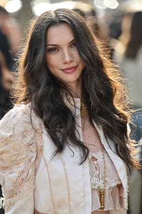 PFW Chloe Outside Arrivals Guest arriving at the Chloeshow during Fashion Week in Paris, France on March 5, 2026. Photo by Julien Reynaud APS-Medias ABACAPRESS.COM Paris France  Copyright: xReynaudxJulien APS-Medias ABACAx