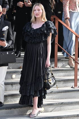 PFW Chloe Outside Arrivals Ella Richards arriving at the Chloeshow during Fashion Week in Paris, France on March 5, 2026. Photo by Julien Reynaud APS-Medias ABACAPRESS.COM Paris France  Copyright: xReynaudxJulien APS-Medias ABACAx