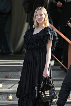 PFW Chloe Outside Arrivals Ella Richards arriving at the Chloeshow during Fashion Week in Paris, France on March 5, 2026. Photo by Julien Reynaud APS-Medias ABACAPRESS.COM Paris France  Copyright: xReynaudxJulien APS-Medias ABACAx