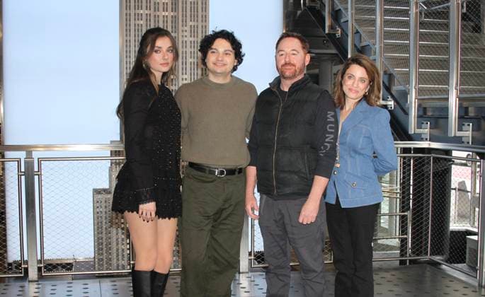 RECORD DATE NOT STATED Max Burkholder, Alanna Ubach, Scott Grimes, and Giorgia Whigham visit Empire State Building for a photo opportunity to celebrate the premiere TED Season 2. Max Burkholder, Alanna Ubach, Scott Grimes, and Giorgia Whigham visit Empire State Building for a photo opportunity to celebrate the premiere TED Season 2. (Foto: Niyi Fote Thenews2 imago images) Max Burkholder, Alanna Ubach, Scott Grimes, and Giorgia Whigham visit Empire State Building for a photo opportunity to celebrate the premiere TED Season 2.  Copyright: xNiyixFotex