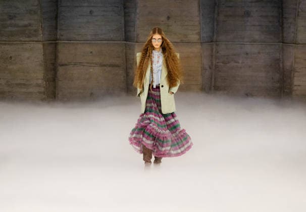 Paris fashion week Womenwear FALL WINTER 2026 2027 CHLOE 5th March 2026 sylvie lefort photography MAXPPP 05 03 2026 @sylvie Lefort Photography MAXPPP 05 03 26 Models present creations from the Womenswear FALL WINTER 2026 2027collection by CHLOE during the Paris Fashion Week, in Paris, France 5th March 2026 The presentation of the Womens collections from March 2nd to March 10th 26  Copyright: xMAXPPPxsylviexlefortxphotographyx LFR202603055133 LFR202603055133