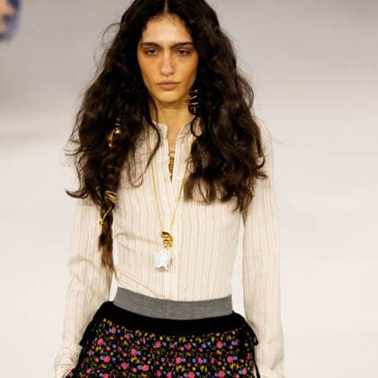 Paris fashion week Womenwear FALL WINTER 2026 2027 CHLOE 5th March 2026 sylvie lefort photography MAXPPP 05 03 2026 @sylvie Lefort Photography MAXPPP 05 03 26 Models present creations from the Womenswear FALL WINTER 2026 2027collection by CHLOE during the Paris Fashion Week, in Paris, France 5th March 2026 The presentation of the Womens collections from March 2nd to March 10th 26  Copyright: xMAXPPPxsylviexlefortxphotographyx LFR202603055172 LFR202603055172