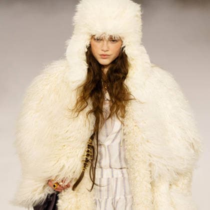 Paris fashion week Womenwear FALL WINTER 2026 2027 CHLOE 5th March 2026 sylvie lefort photography MAXPPP 05 03 2026 @sylvie Lefort Photography MAXPPP 05 03 26 Models present creations from the Womenswear FALL WINTER 2026 2027collection by CHLOE during the Paris Fashion Week, in Paris, France 5th March 2026 The presentation of the Womens collections from March 2nd to March 10th 26  Copyright: xMAXPPPxsylviexlefortxphotographyx LFR202603055193 LFR202603055193